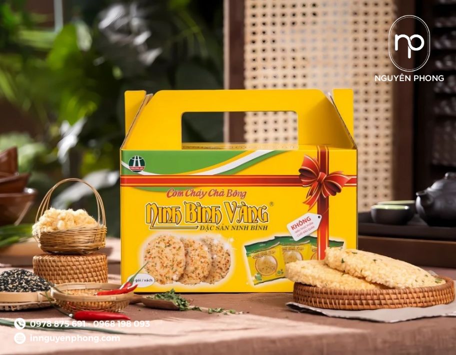 Mẫu hộp đựng cơm cháy thiết kế quai cầm
